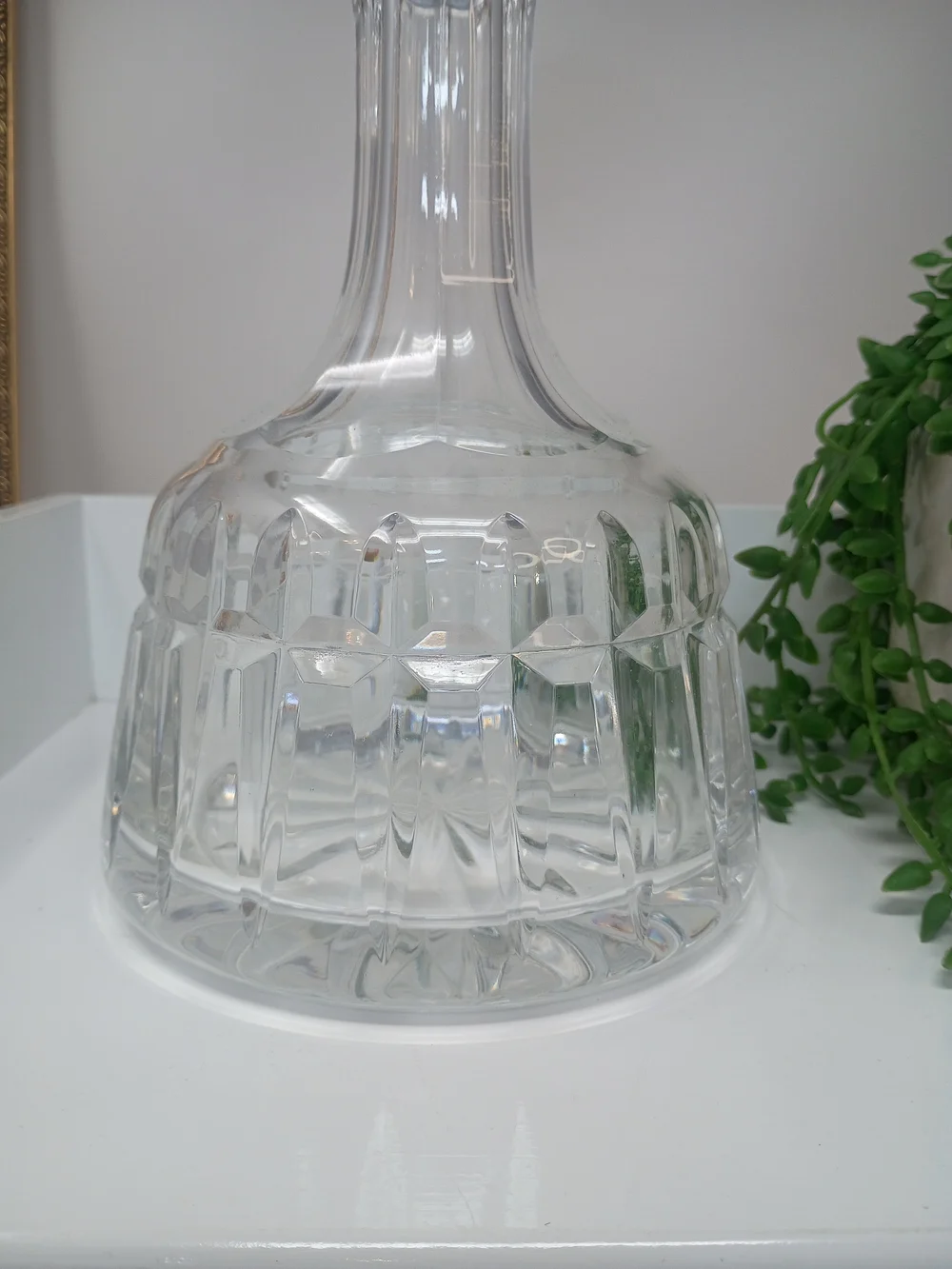 Cut Crystal Decanter with Round Stopper - Clear Glass